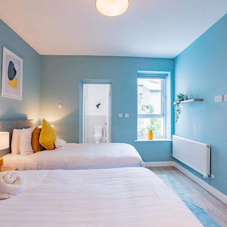 The Large Group House -Sleeps 21 Villa ดับลิน ภายนอก รูปภาพ