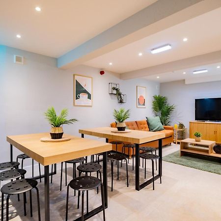 The Large Group House -Sleeps 21 Villa ดับลิน ภายนอก รูปภาพ