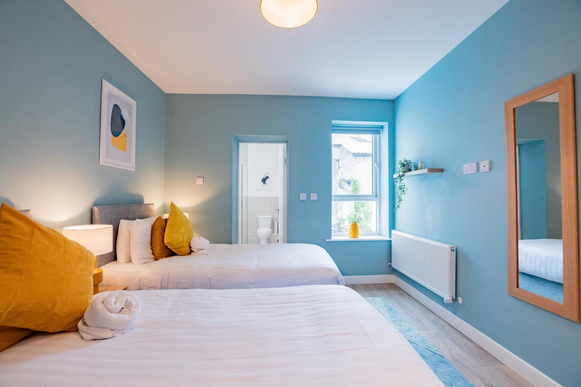 The Large Group House -Sleeps 21 Villa ดับลิน ภายนอก รูปภาพ