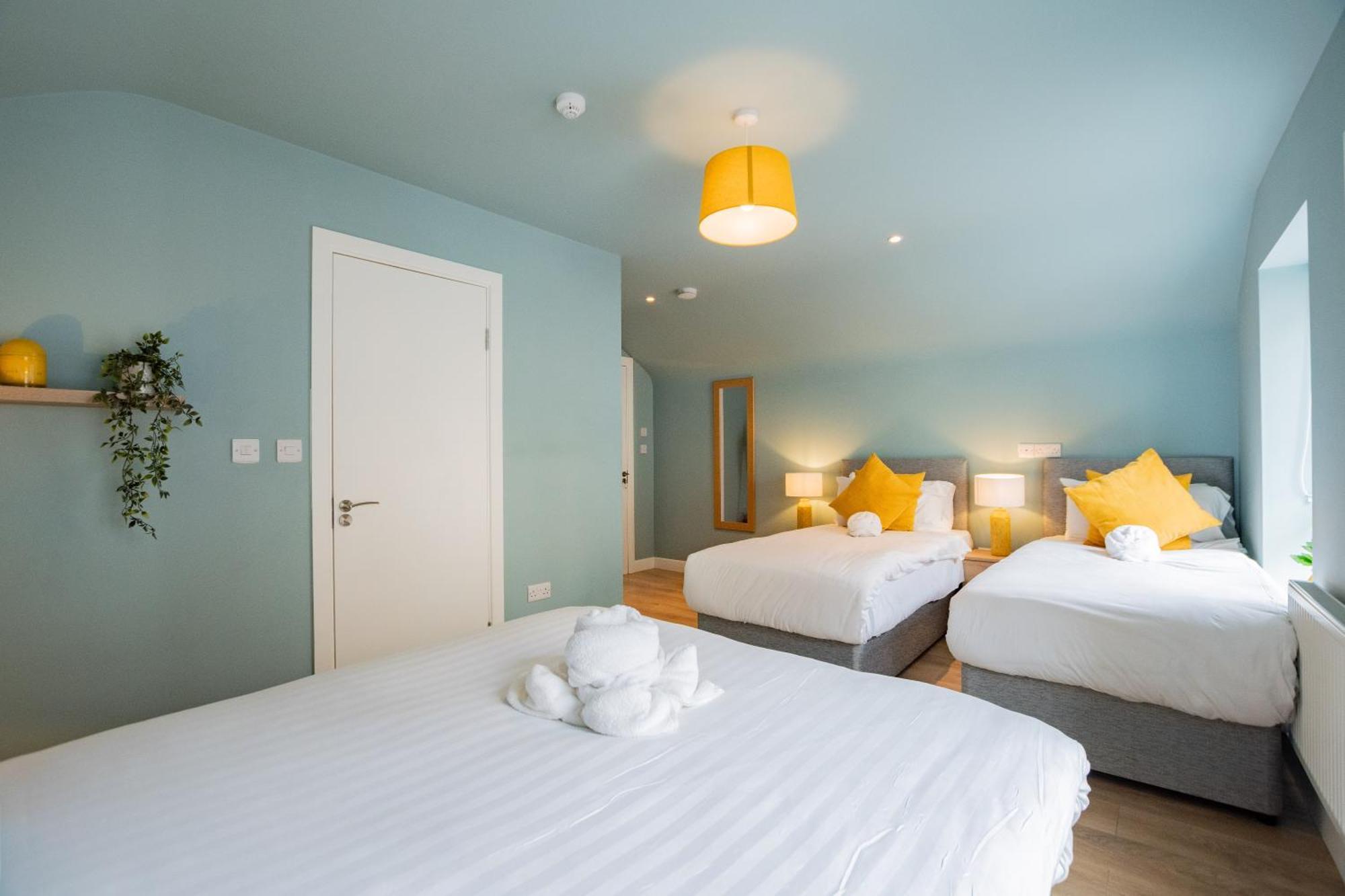 The Large Group House -Sleeps 21 Villa ดับลิน ภายนอก รูปภาพ